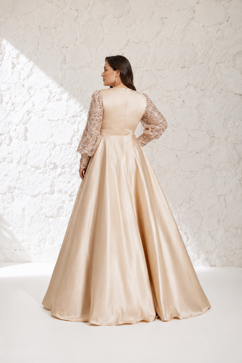 Robe dorée grande taille satinée