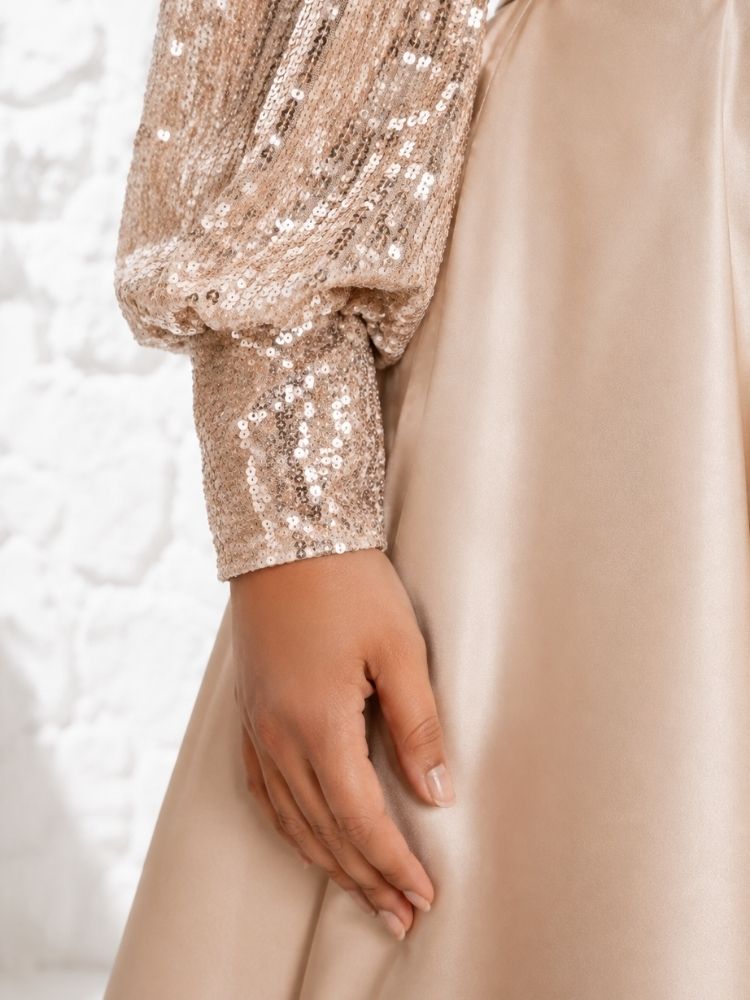 Robe dorée grande taille satinée