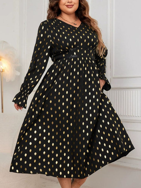 Robe noire et motifs or