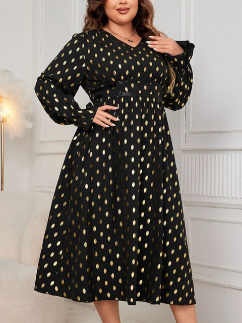 Robe noire et motifs or