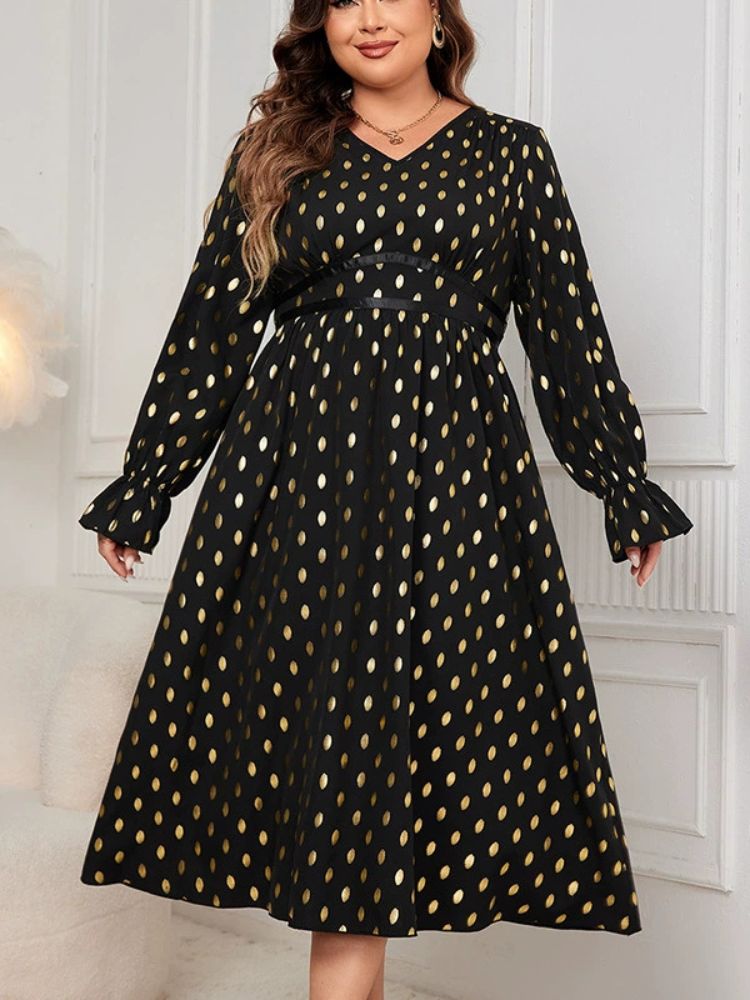 Robe noire et motifs or