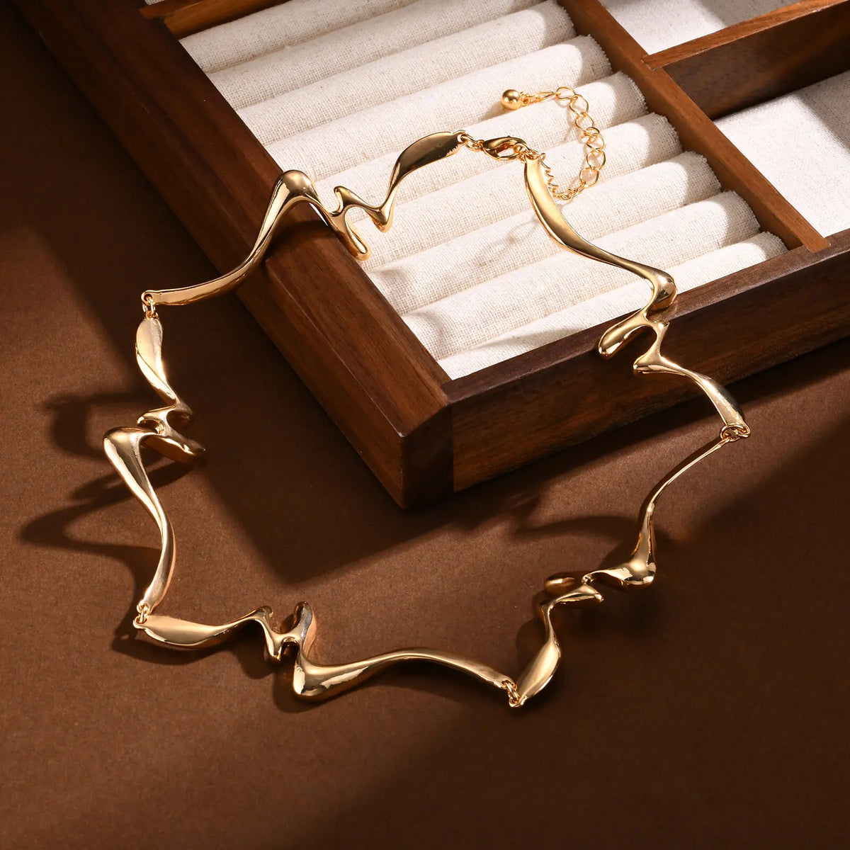 Parure dorée ondulé